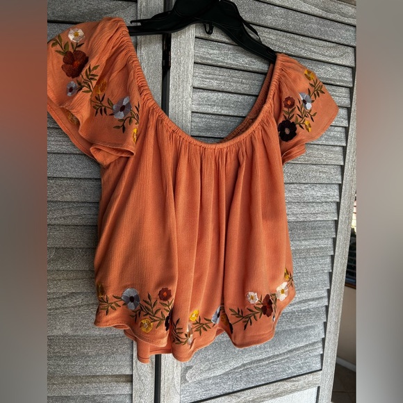 FOREVER 21 Burnt Orange Off the Shoulder Floral Design Crop Top Blouse Medium - Picture 4 of 13